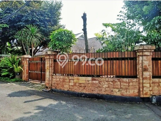 Ready to Use! Luxury House LT 793m2 Desain Elegan di Kemang Ready to Use! Luxury House LT 793m2 Desain Elegan di Kemang