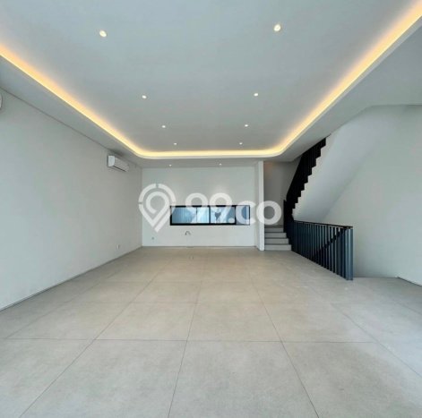 Hunian Mewah LB 262m2 Siap Pakai Desain Elegan di Kemang, Jakarta Selatan Hunian Mewah LB 262m2 Siap Pakai Desain Elegan di Kemang, Jakarta Selatan