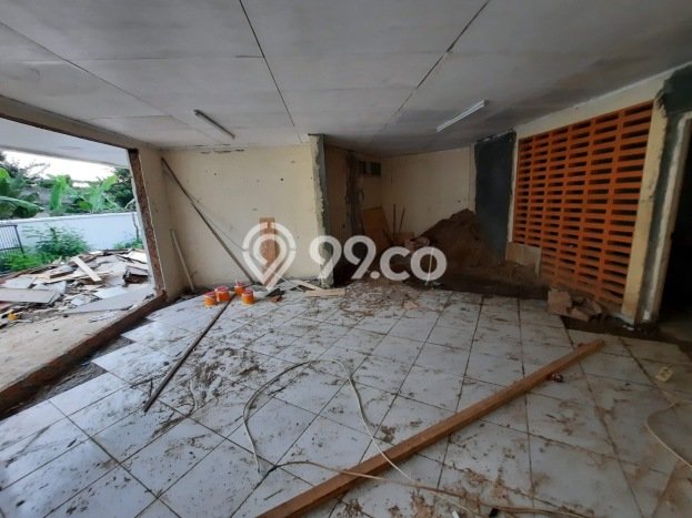 Rumah Luxury Modern Tanpa Renovasi di Mampang Jakarta Selatan Rumah Luxury Modern Tanpa Renovasi di Mampang Jakarta Selatan