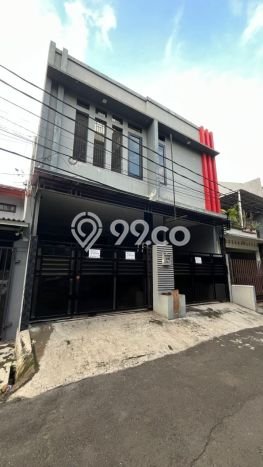 For Sale Rumah 5 Kamar Lokasi Strategis Bagus dan Strategis di Duren Sawit For Sale Rumah 5 Kamar Lokasi Strategis Bagus dan Strategis di Duren Sawit