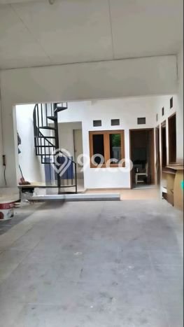 Jual Rumah Mewah Elegan Dengan View Cantik di Pondok Kelapa, Jakarta Timur Jual Rumah Mewah Elegan Dengan View Cantik di Pondok Kelapa, Jakarta Timur