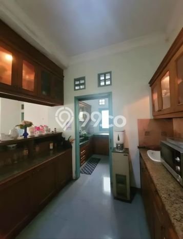 Rumah Mewah LB 311m2 Siap Pakai Desain Elegan di Pondok Kelapa, Jakarta Timur Rumah Mewah LB 311m2 Siap Pakai Desain Elegan di Pondok Kelapa, Jakarta Timur