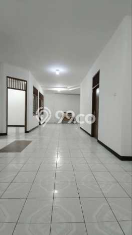Rumah Elit Akses Strategis di Jakarta Timur Unfurnished Rumah Elit Akses Strategis di Jakarta Timur Unfurnished