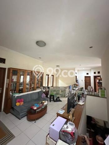 Rumah Nyaman 5 Kamar View Gunung di Jati Cempaka, Bekasi Rumah Nyaman 5 Kamar View Gunung di Jati Cempaka, Bekasi