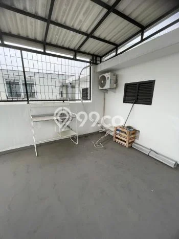 Ruko Dijual di Jakarta Barat LT 56m2 & LB 100m2 Lokasi Terbaik! Ruko Dijual di Jakarta Barat LT 56m2 & LB 100m2 Lokasi Terbaik!