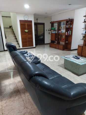 Rumah Elit Modern Siap Huni di Meruya Jakarta Barat Rumah Elit Modern Siap Huni di Meruya Jakarta Barat
