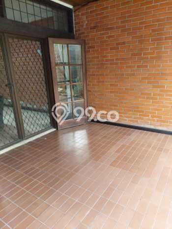Rumah Elit Modern Siap Huni di Meruya Jakarta Barat Rumah Elit Modern Siap Huni di Meruya Jakarta Barat