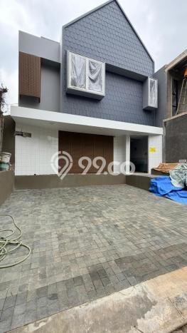 Rumah Luxury Modern Siap Huni di Bintaro Tangerang Selatan Rumah Luxury Modern Siap Huni di Bintaro Tangerang Selatan