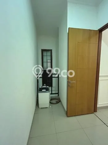 Rumah Elit LB 180m2 Siap Huni Desain Elegan di Bintaro, Tangerang Selatan Rumah Elit LB 180m2 Siap Huni Desain Elegan di Bintaro, Tangerang Selatan