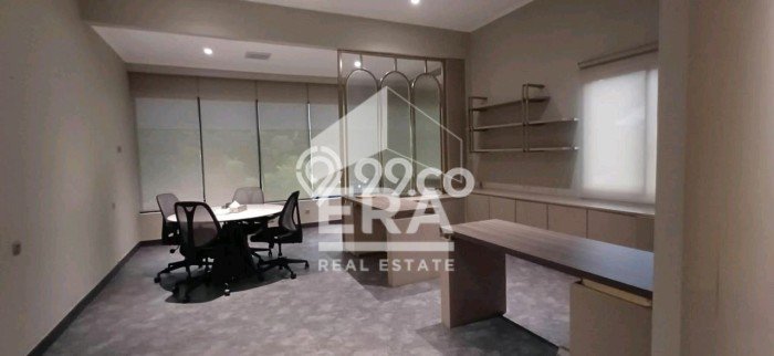 Sewa Rumah Strategis di Pakubuwono LT 500m2 / LB 382m2 Siap Huni Sewa Rumah Strategis di Pakubuwono LT 500m2 / LB 382m2 Siap Huni