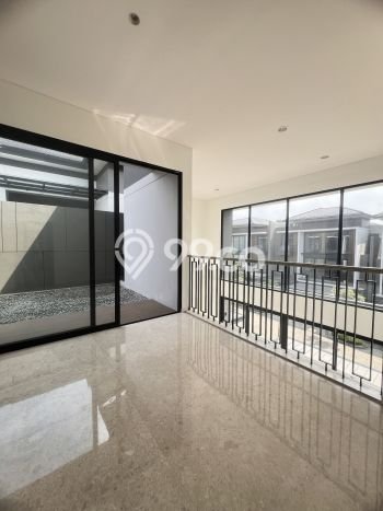 Ready to Use! Luxury House LT 276m2 Desain Modern di BSD Ready to Use! Luxury House LT 276m2 Desain Modern di BSD