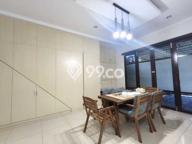 Rumah Elit LB 250m2 Siap Huni Desain Elegan di BSD City, Tangerang Rumah Elit LB 250m2 Siap Huni Desain Elegan di BSD City, Tangerang