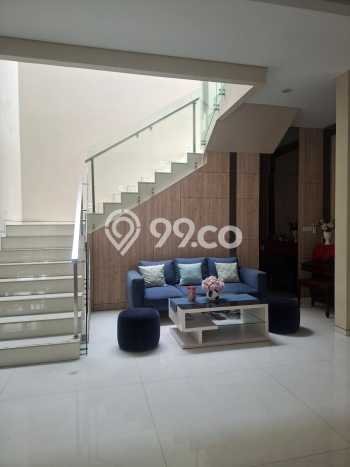 Dijual Rumah Mewah Elegan Dengan View Cantik di Gading Serpong, Tangerang Dijual Rumah Mewah Elegan Dengan View Cantik di Gading Serpong, Tangerang