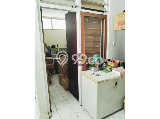 Rumah Elit Modern Tanpa Renovasi di Ngesrep Semarang Rumah Elit Modern Tanpa Renovasi di Ngesrep Semarang