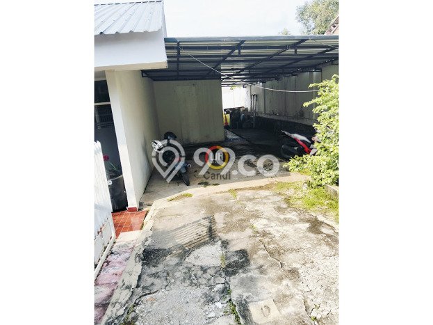 Rumah Elit Modern Tanpa Renovasi di Ngesrep Semarang Rumah Elit Modern Tanpa Renovasi di Ngesrep Semarang