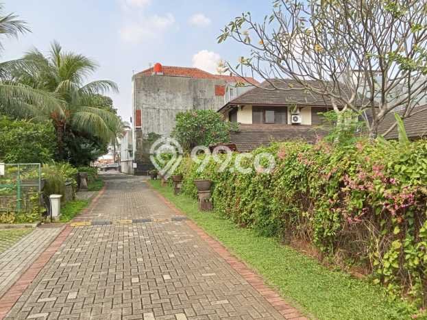 Ready to Use! Luxury House LT 1540m2 Desain Modern di Ragunan Ready to Use! Luxury House LT 1540m2 Desain Modern di Ragunan