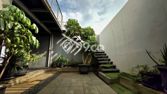 Paling Dicari! Apartemen Eksklusif Dijual di Pantai Mutiara Punya 5 Bedroom Paling Dicari! Apartemen Eksklusif Dijual di Pantai Mutiara Punya 5 Bedroom