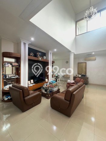 Ready to Use! Luxury House LT 355m2 Desain Elegan di Lebak Bulus Ready to Use! Luxury House LT 355m2 Desain Elegan di Lebak Bulus