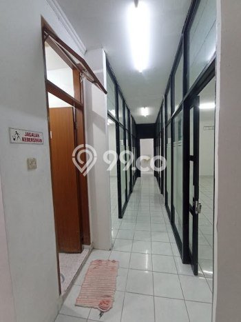 Jual Rumah Luas Megah Dengan View Cantik di Tomang, Jakarta Barat Jual Rumah Luas Megah Dengan View Cantik di Tomang, Jakarta Barat