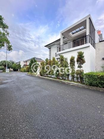 Jual Rumah Luas Megah Dengan View Cantik di Jatiwarna, Bekasi Jual Rumah Luas Megah Dengan View Cantik di Jatiwarna, Bekasi