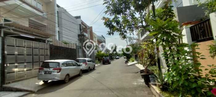 Siap Huni Rumah Mewah 5 Kamar di Kelapa Gading Dekat ke Mana Pun Siap Huni Rumah Mewah 5 Kamar di Kelapa Gading Dekat ke Mana Pun