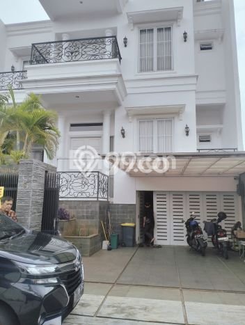 Siap Huni Hunian Elit 5 Kamar di Kebayoran Baru Dekat ke Mana Saja Siap Huni Hunian Elit 5 Kamar di Kebayoran Baru Dekat ke Mana Saja