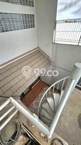 Rumah Luas Asri 3 KT Siap Huni di Taman Holis Indah Bandung Rumah Luas Asri 3 KT Siap Huni di Taman Holis Indah Bandung
