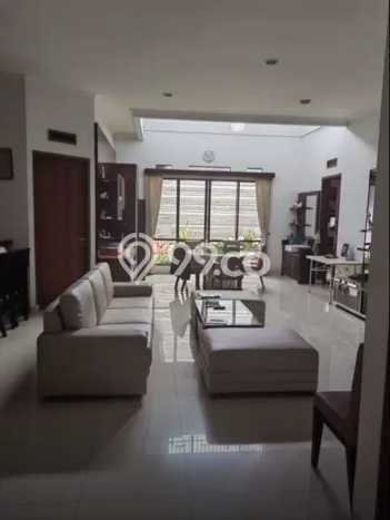 Dijual Rumah Luas Elegan Dengan View Cantik di Taman Kopo Indah, Bandung Dijual Rumah Luas Elegan Dengan View Cantik di Taman Kopo Indah, Bandung