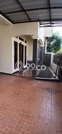 Disewakan Hunian Konsep Minimalis di Batununggal Bandung dengan 5 Kamar Disewakan Hunian Konsep Minimalis di Batununggal Bandung dengan 5 Kamar