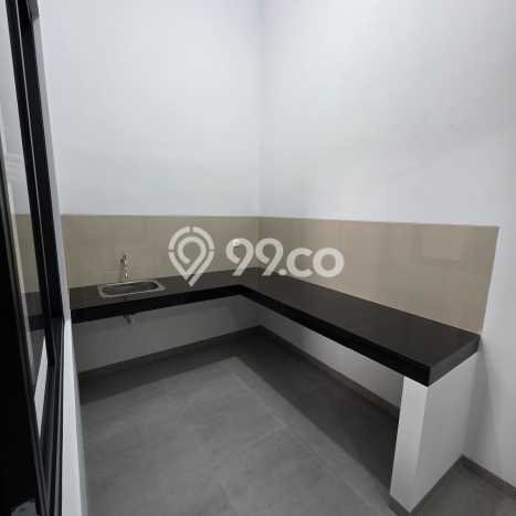 Disewakan! Rumah 2 Kamar Tidur &
1 Kamar Mandi di Taman Kopo Indah, Bandung Disewakan! Rumah 2 Kamar Tidur &
1 Kamar Mandi di Taman Kopo Indah, Bandung