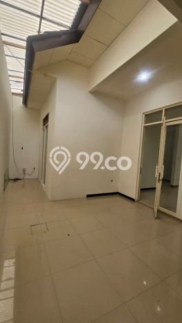 Jarang Ada! Rumah Sewa 3 Kamar Bagus Siap Huni Taman Kopo Indah Jarang Ada! Rumah Sewa 3 Kamar Bagus Siap Huni Taman Kopo Indah