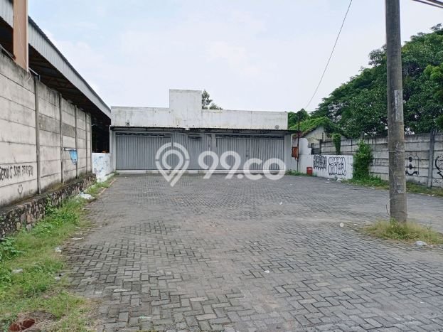 KESEMPATAN TERBAIK! Rumah area , 1 KM, Siap Huni, LT 825m2m² Bangunan 375m2m² KESEMPATAN TERBAIK! Rumah area , 1 KM, Siap Huni, LT 825m2m² Bangunan 375m2m²