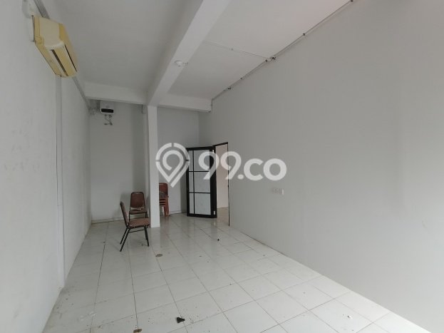 Ruko Dijual di Batam LT 117m2 & LB 370m2 Lokasi Terbaik! Ruko Dijual di Batam LT 117m2 & LB 370m2 Lokasi Terbaik!