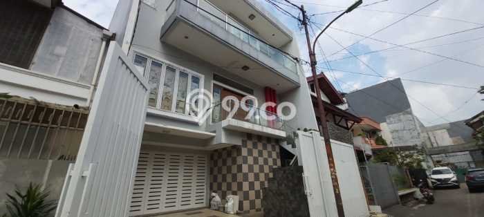 Dijual Rumah Mewah Elegan Dengan View Cantik di Sunrise Garden, Jakarta Barat Dijual Rumah Mewah Elegan Dengan View Cantik di Sunrise Garden, Jakarta Barat
