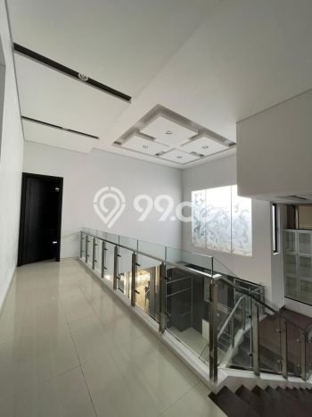 Hunian Elit LB 410m2 Siap Huni Desain Elegan di Pakuwon CIty, Surabaya Hunian Elit LB 410m2 Siap Huni Desain Elegan di Pakuwon CIty, Surabaya