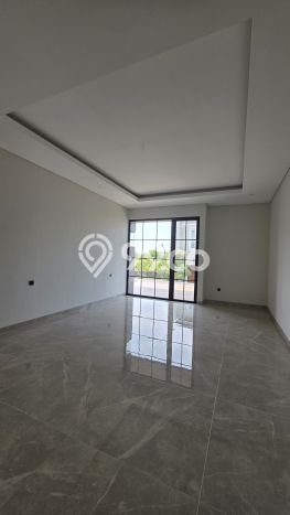 Rumah Mewah LB 640m2 Siap Huni Desain Elegan di Citraland, Surabaya Rumah Mewah LB 640m2 Siap Huni Desain Elegan di Citraland, Surabaya