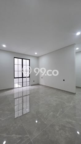 Rumah Mewah LB 640m2 Siap Huni Desain Elegan di Citraland, Surabaya Rumah Mewah LB 640m2 Siap Huni Desain Elegan di Citraland, Surabaya