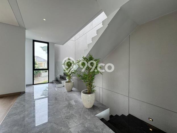 Rumah Elit LB 750m2 Siap Pakai Desain Elegan di Citraland, Surabaya Rumah Elit LB 750m2 Siap Pakai Desain Elegan di Citraland, Surabaya