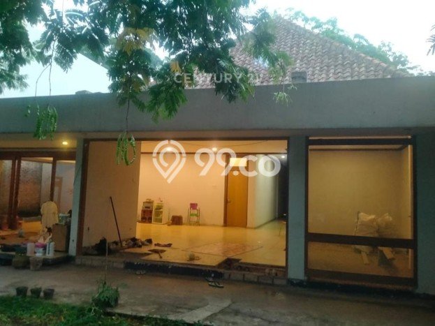 Rumah Mewah LB 600m2 Siap Pakai Desain Elegan di Cipaganti, Bandung Rumah Mewah LB 600m2 Siap Pakai Desain Elegan di Cipaganti, Bandung