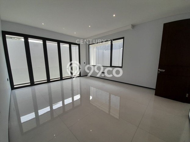For Sale! Premium House LT 240m2 Desain Elegan di Setra Duta For Sale! Premium House LT 240m2 Desain Elegan di Setra Duta