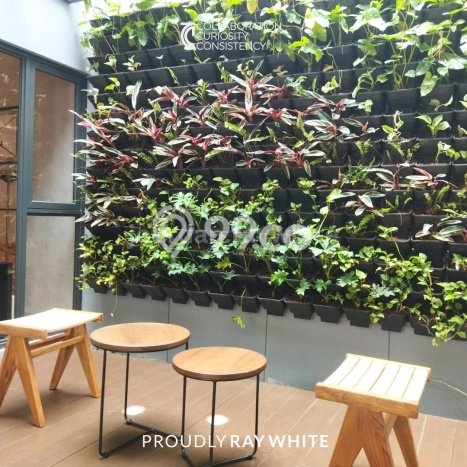 Rumah Mewah LB 130m2 Siap Pakai Desain Elegan di Summarecon Bandung, Bandung Rumah Mewah LB 130m2 Siap Pakai Desain Elegan di Summarecon Bandung, Bandung