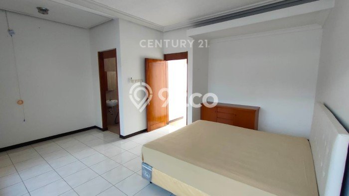 Ready to Use! Luxury House LT 617m2 Desain Elegan di Setra Sari Ready to Use! Luxury House LT 617m2 Desain Elegan di Setra Sari
