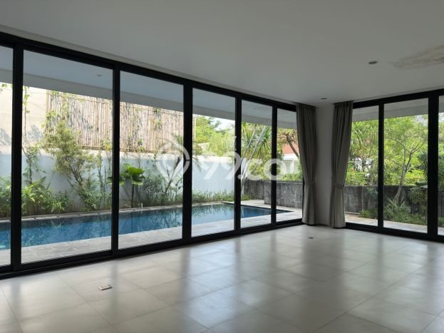 For Sale! Premium House LT 320m2 Desain Elegan di Kemang For Sale! Premium House LT 320m2 Desain Elegan di Kemang