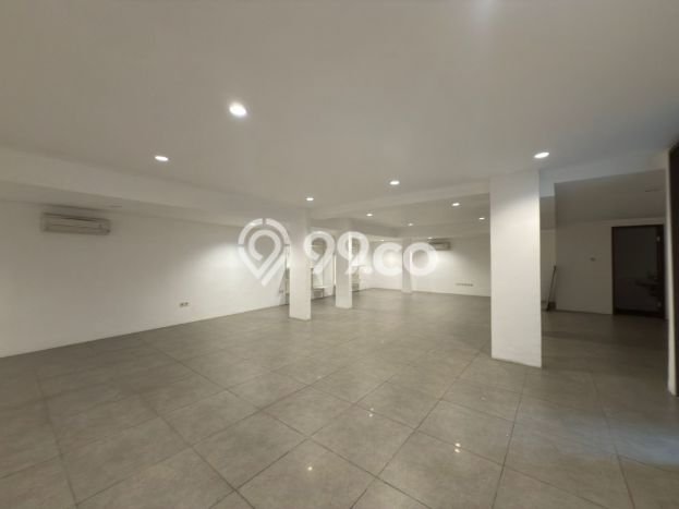 Hunian Minimalis Untuk Disewakan di Kemang Jakarta Selatan 4 KT & 3 KM Hunian Minimalis Untuk Disewakan di Kemang Jakarta Selatan 4 KT & 3 KM