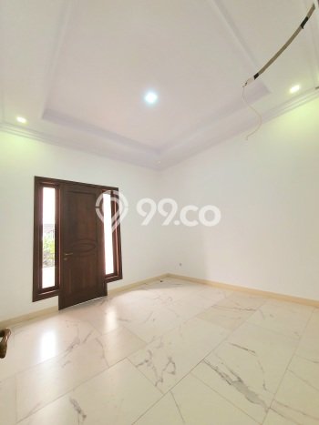 Jual Rumah Luas Elegan Dengan View Eksklusif di Pondok Kelapa, Jakarta Timur Jual Rumah Luas Elegan Dengan View Eksklusif di Pondok Kelapa, Jakarta Timur