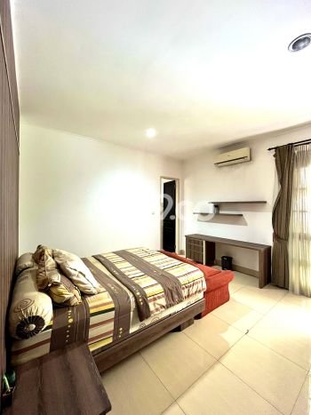 Rumah Elit LB 300m2 Siap Pakai Desain Elegan di Cirendeu, Jakarta Selatan Rumah Elit LB 300m2 Siap Pakai Desain Elegan di Cirendeu, Jakarta Selatan