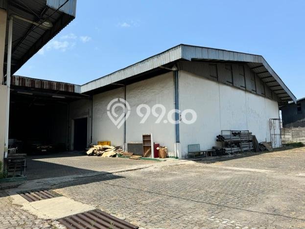 Lokasi Strategis! Dijual Gudang Bisnis di Cileungsi, Bogor Kondisi Bagus Lokasi Strategis! Dijual Gudang Bisnis di Cileungsi, Bogor Kondisi Bagus