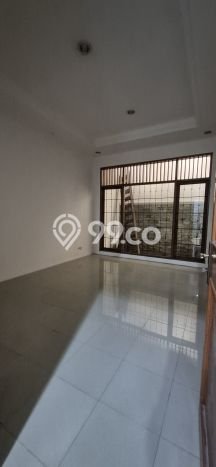 Rumah Eksklusif Siap Huni LT 200m2 di Kelapa Gading, Jakarta Utara Rumah Eksklusif Siap Huni LT 200m2 di Kelapa Gading, Jakarta Utara