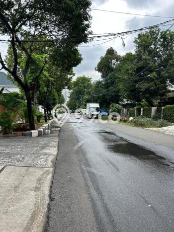 Ready to Use! Premium House LT 452m2 Desain Modern di Kayu Putih Ready to Use! Premium House LT 452m2 Desain Modern di Kayu Putih