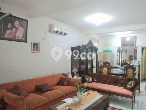 BEST OFFER! Rumah Untuk Investasi area Cikini, Luas 186m2m² Bangunan 200m2m² BEST OFFER! Rumah Untuk Investasi area Cikini, Luas 186m2m² Bangunan 200m2m²